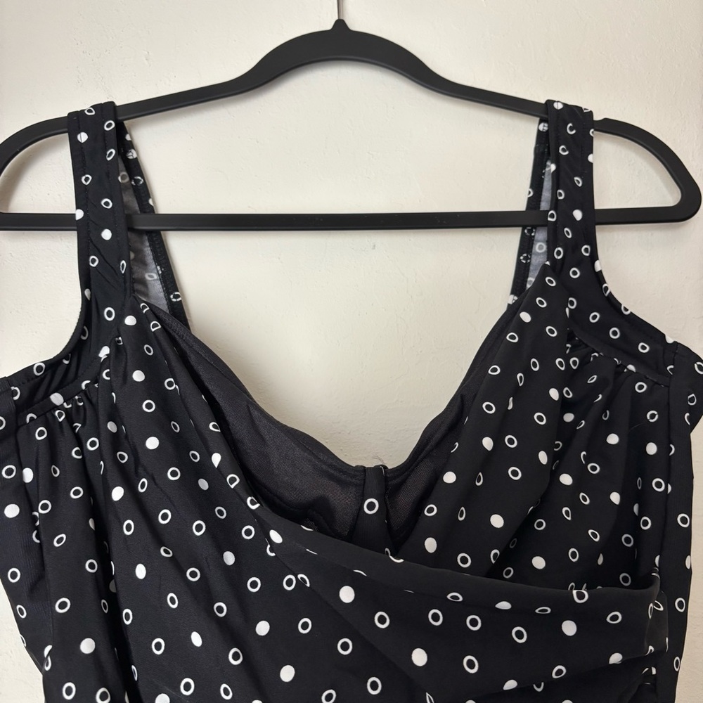 Miraclesuit One Piece Swimsuit Size 18 Black White Polka Dots Side Ruching - Picture 3 of 10